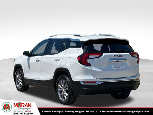 Certified 2023 GMC Terrain SLT FWD image 3