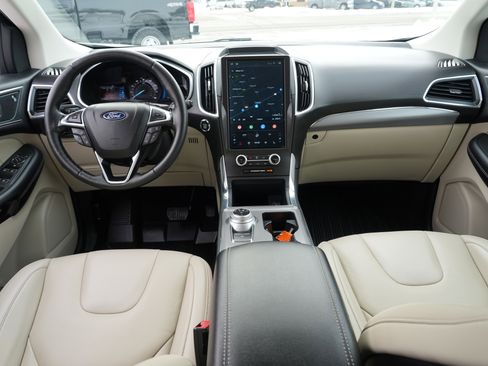 Used 2021 Ford Edge Titanium w/ Class II Trailer Tow Package image 30