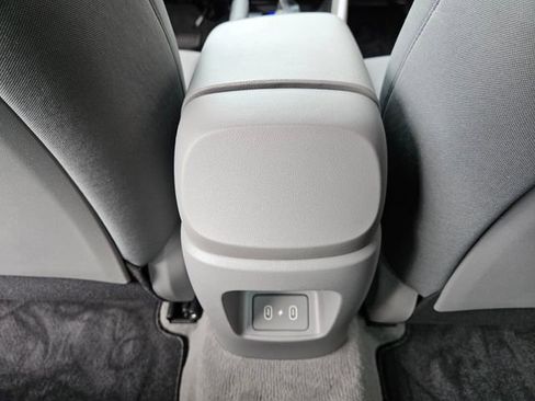 Used 2025 Hyundai Elantra SE image 10