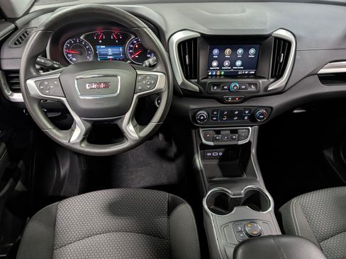 Used 2024 GMC Terrain SLE image 12