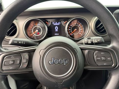 Used 2022 Jeep Wrangler Sport AWD/4WD image 16