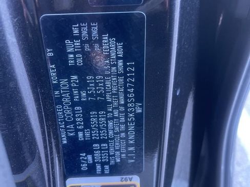 Used 2025 Kia Carnival SX image 5