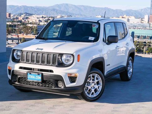 Used 2023 Jeep Renegade Latitude AWD/4WD image 1