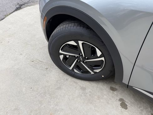 New 2025 Kia Sportage LX image 26