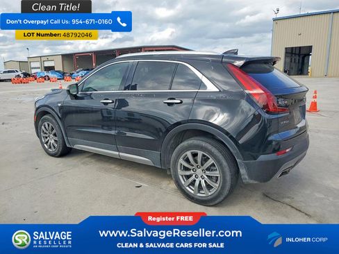 Used 2022 Cadillac XT4 Premium Luxury w/ Enhanced Visibility Package FWD image 3