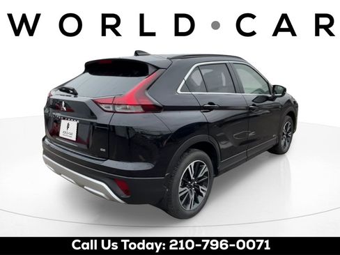 Used 2023 Mitsubishi Eclipse Cross SE image 3