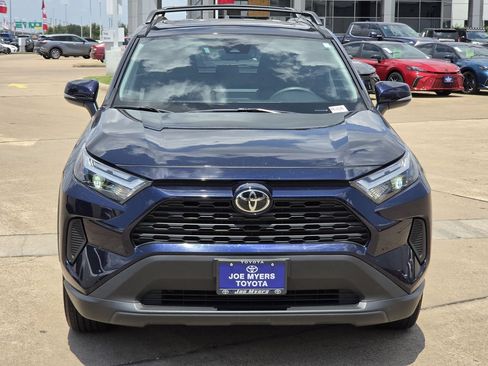 Used 2025 Toyota RAV4 XLE w/ Convenience Package FWD image 3