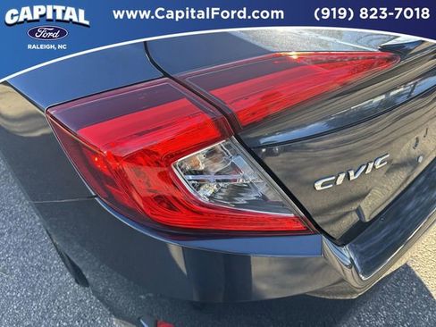 Used 2016 Honda Civic Touring image 15