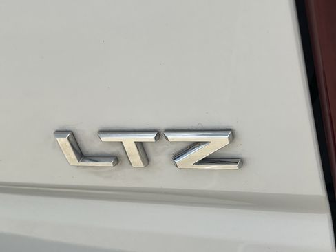 Used 2024 Chevrolet Silverado 1500 LTZ w/ LTZ Convenience Package II RWD image 37