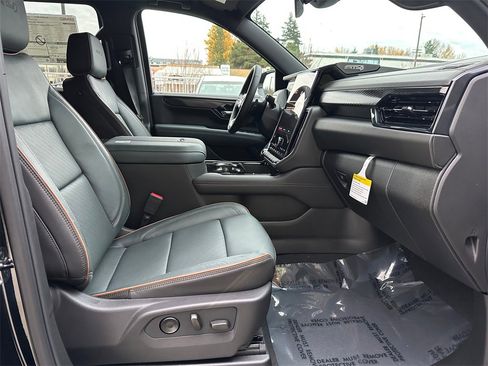 New 2026 GMC Yukon XL AT4 image 10