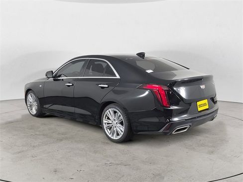 Used 2022 Cadillac CT4 Premium Luxury image 3