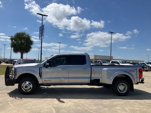 Used 2024 Ford F350 Lariat w/ Lariat Ultimate Package AWD/4WD image 4