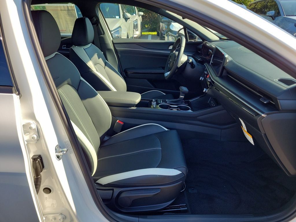 New 2026 Kia K5 GT-Line FWD image 7