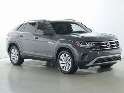 Used 2022 Volkswagen Atlas Cross Sport SE image 9