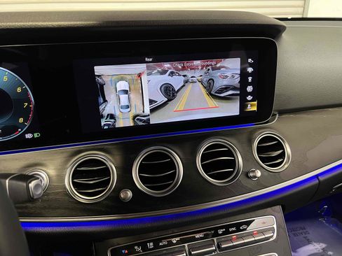 Used 2022 Mercedes-Benz E 350 Sedan image 9