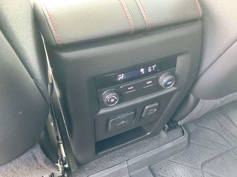 Certified 2023 Chevrolet Traverse RS w/ LPO, Floor Liner Package AWD/4WD image 21