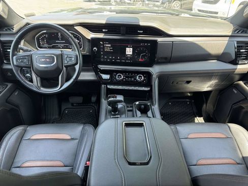 Used 2022 GMC Sierra 1500 AT4 w/ AT4 Premium Package AWD/4WD image 3