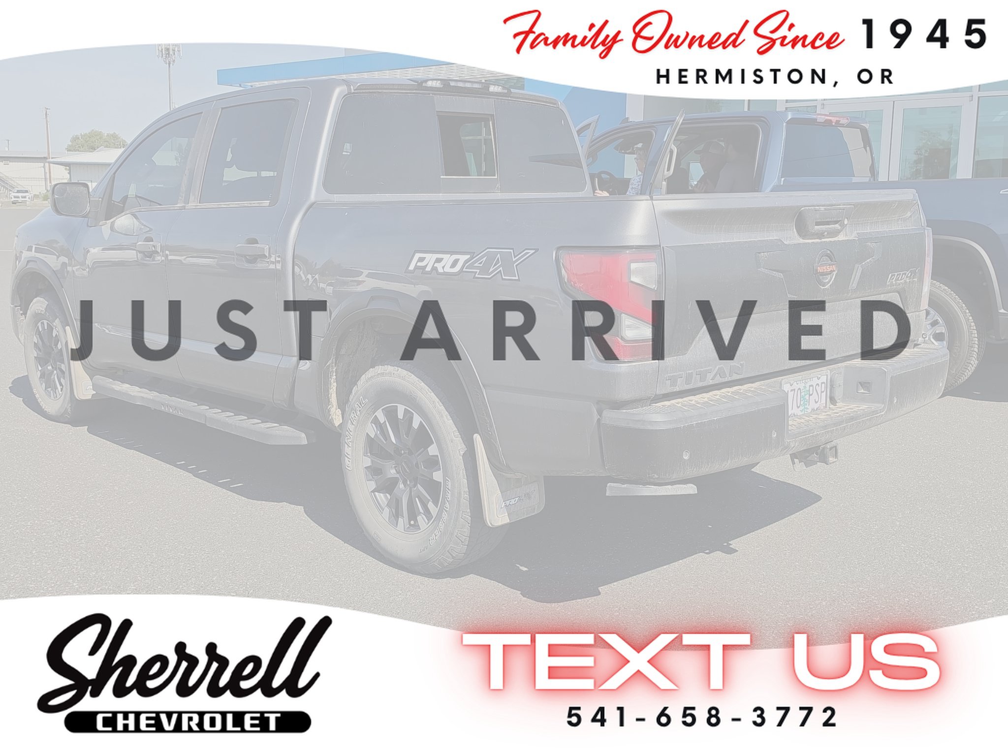 Used 2021 Nissan Titan PRO-4X w/ Pro-4x Convenience Package AWD/4WD image 2