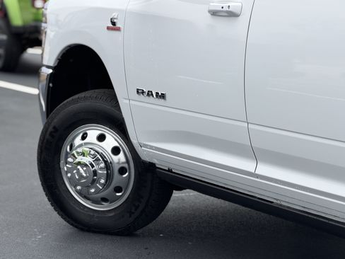 New 2026 RAM 3500 Laramie AWD/4WD image 8