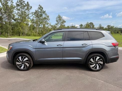 Used 2025 Volkswagen Atlas SE FWD image 9