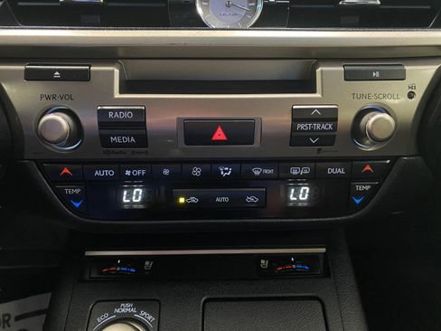Used 2015 Lexus ES 350 w/ Premium Package FWD image 23