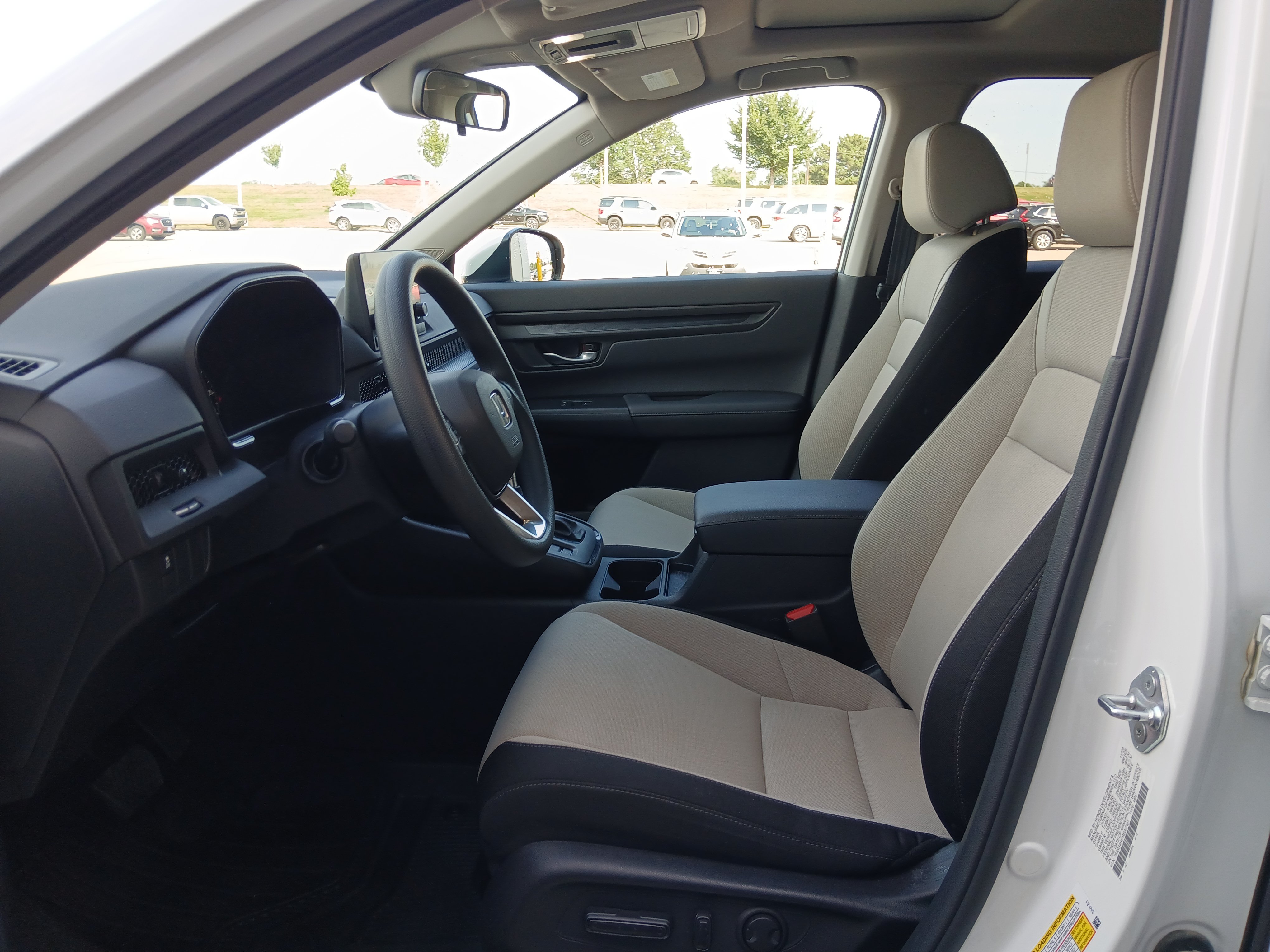 Used 2024 Honda CR-V EX image 8