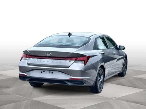 Used 2023 Hyundai Elantra SEL FWD image 8