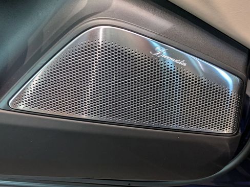 Certified 2025 Porsche Macan Electric RWD image 14