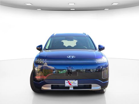 New 2026 Hyundai Ioniq 9 Limited image 2