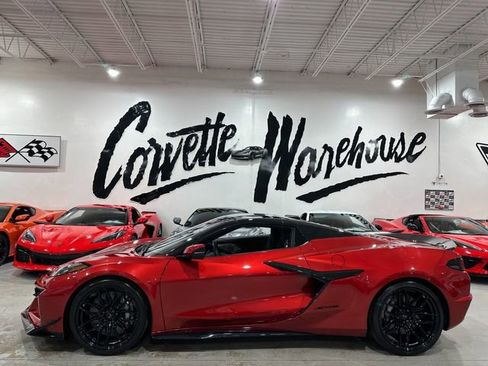 Used 2024 Chevrolet Corvette Z06 w/ Z07 Performance Package RWD image 2