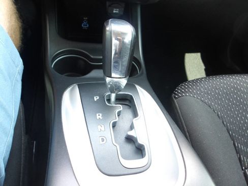 Used 2017 Dodge Journey SE image 16