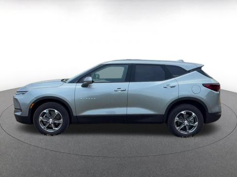 Used 2026 Chevrolet Blazer LT FWD image 7
