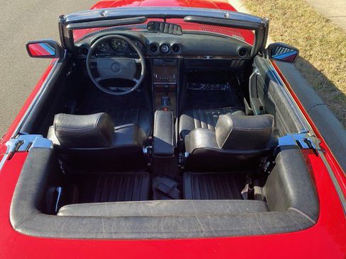 Used 1988 Mercedes-Benz 560 SL image 14