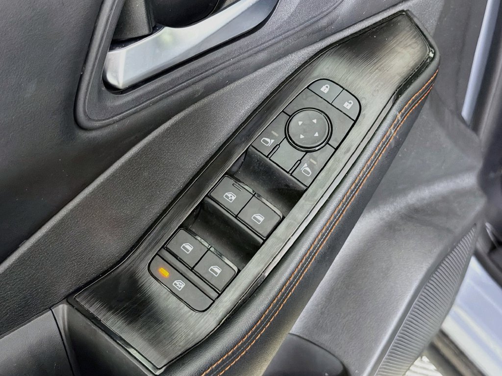 Used 2025 Nissan Rogue SV AWD/4WD image 21
