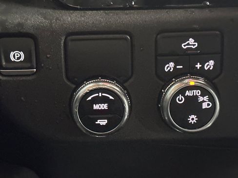 Certified 2022 GMC Sierra 1500 SLE image 33