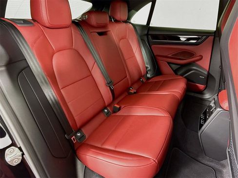 New 2025 Porsche Macan Electric image 28