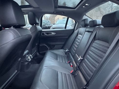 Used 2017 Alfa Romeo Giulia Ti w/ TI 19" Sport Package image 15