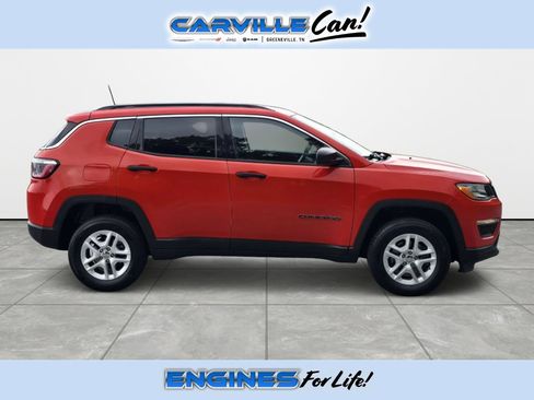 Used 2021 Jeep Compass Sport AWD/4WD image 3