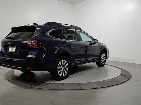 Certified 2025 Subaru Outback Premium AWD/4WD image 6