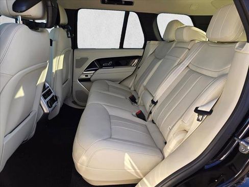 New 2026 Land Rover Range Rover SE image 16