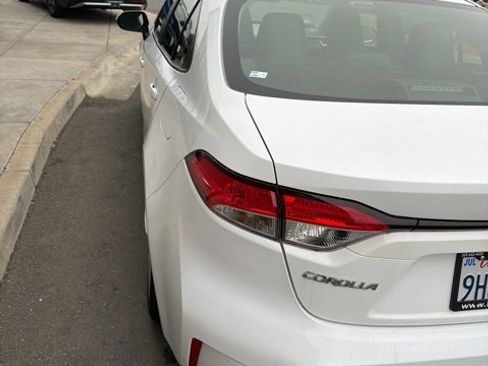 Used 2023 Toyota Corolla LE image 4