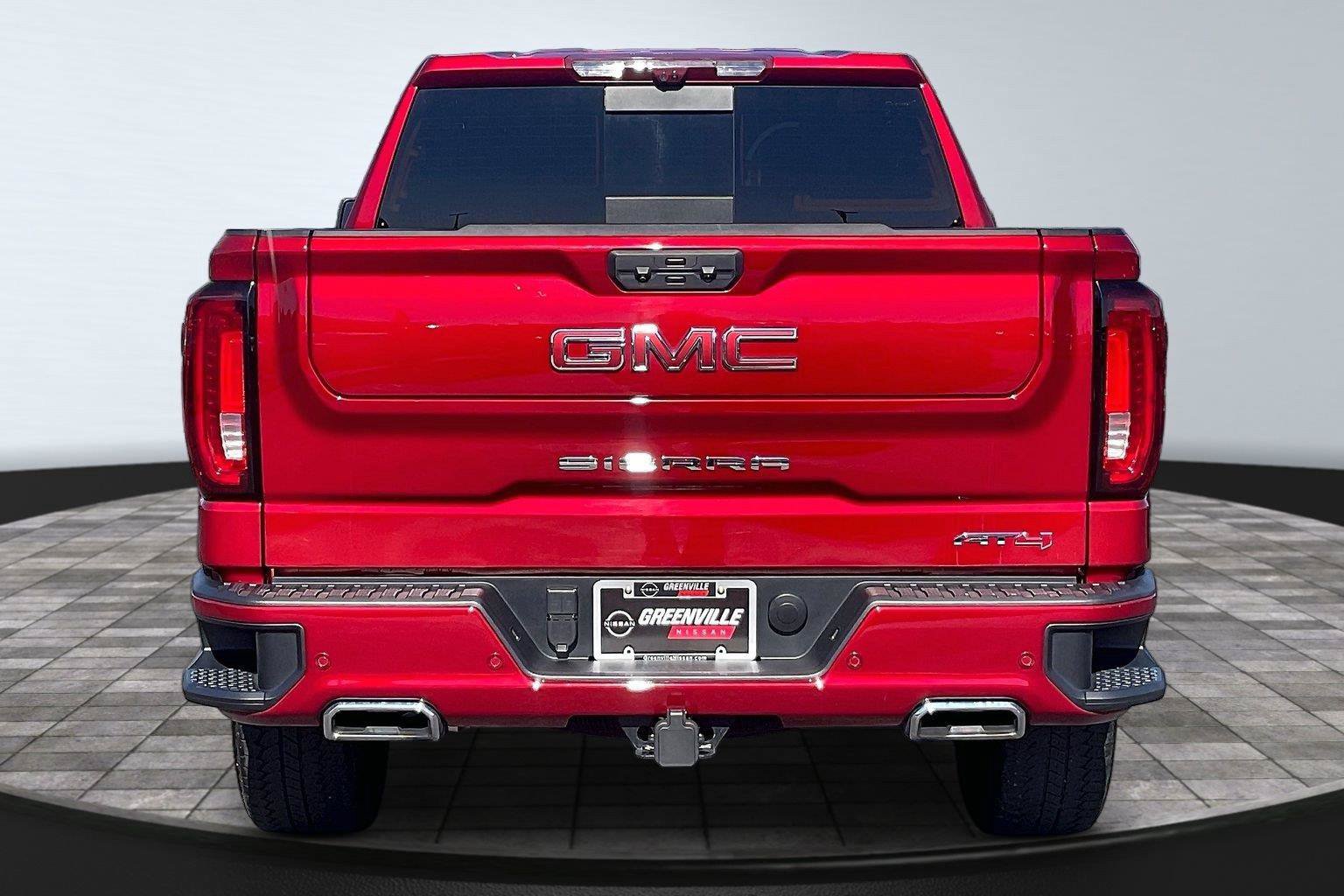 Used 2025 GMC Sierra 1500 AT4 w/ AT4 Premium Package AWD/4WD image 5