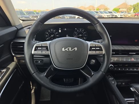 Used 2025 Kia Telluride SX image 22