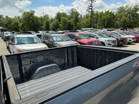 Used 2020 Chevrolet Silverado 1500 Custom w/ Custom Value Package AWD/4WD image 13