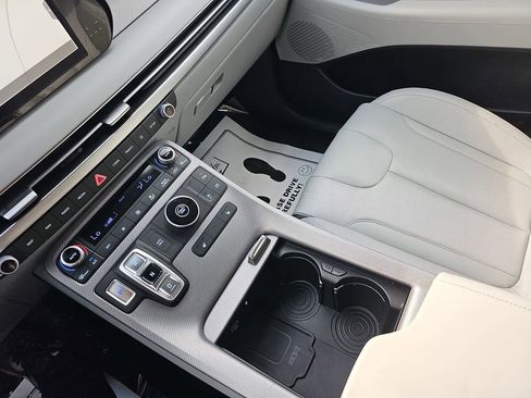 Used 2025 Hyundai Palisade SEL FWD image 31