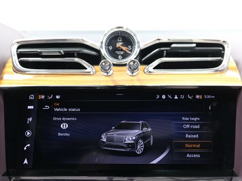 Used 2023 Bentley Bentayga Extended Wheelbase AWD/4WD image 47
