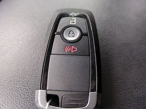 Used 2022 Ford Edge SE w/ Black Appearance Package AWD/4WD image 28