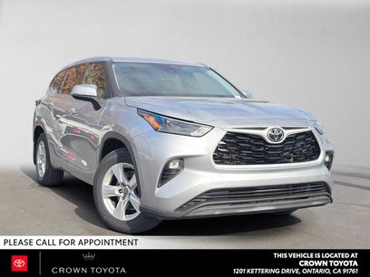 Used 2022 Toyota Highlander LE