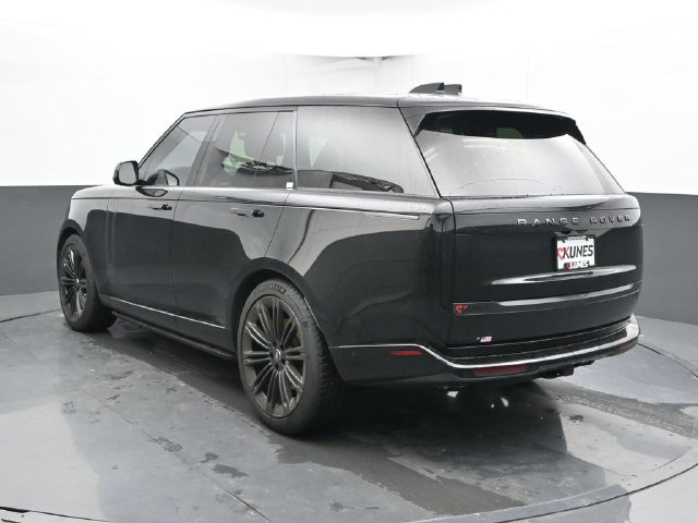 Used 2024 Land Rover Range Rover SE AWD/4WD image 11