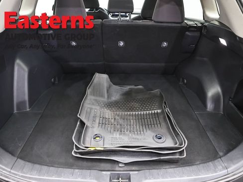 Used 2024 Toyota RAV4 XLE AWD/4WD image 9
